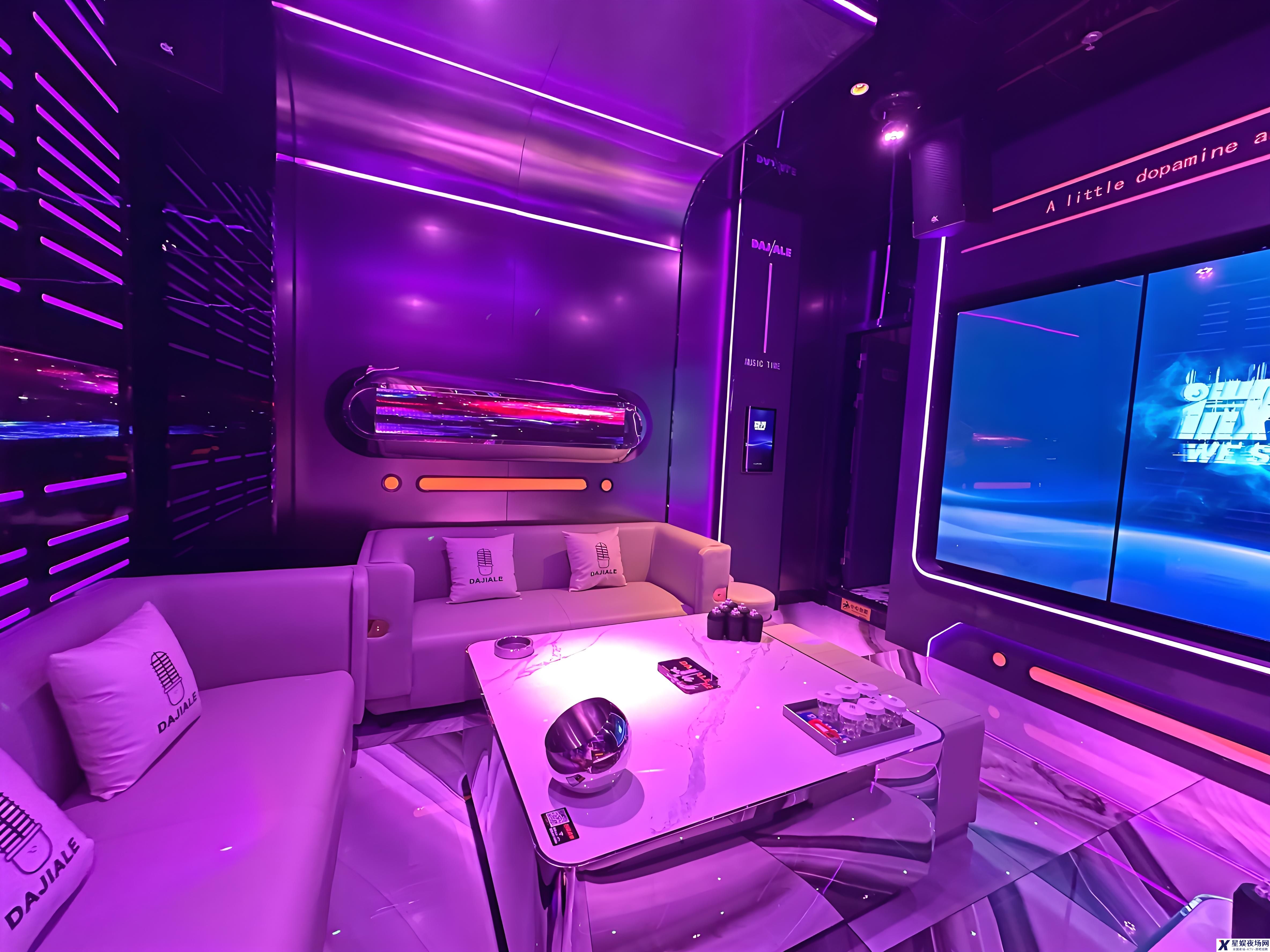 厦门KTV招聘陪唱职位：高薪酬吸引歌唱达人